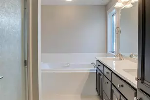 431 Clearview Ct, Moorhead, MN 56560 - Photo 33
