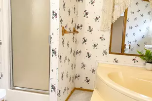 150 Star Cir, Vadnais Heights, MN 55127 - Photo 13