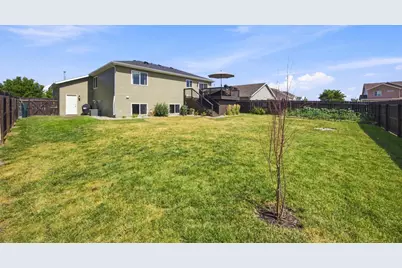 1829 43rd Avenue S, Moorhead, MN 56560 - Photo 3