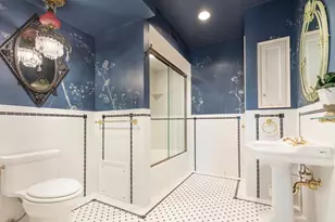 2427 E Lake Of The Isles Pkwy, Minneapolis, MN 55405 - Photo 29