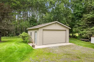 32050 Park Trail, Center City, MN 55012 - Photo 13