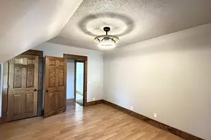 910 N 5th St, Montevideo, MN 56265 - Photo 33