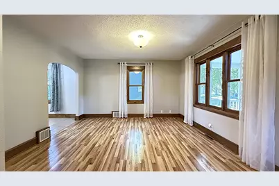 910 N 5th Street, Montevideo, MN 56265 - Photo 9