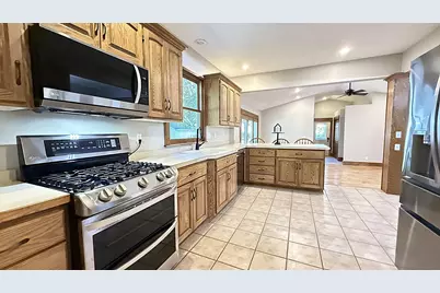 910 N 5th Street, Montevideo, MN 56265 - Photo 17