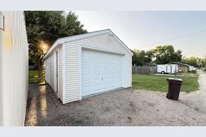 910 N 5th Street, Montevideo, MN 56265 - Photo 65