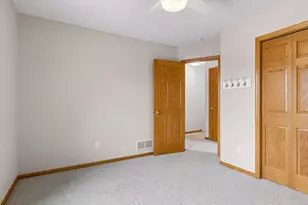 10362 Fox Run Rd, Woodbury, MN 55129 - Photo 33