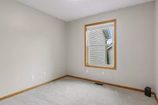 10362 Fox Run Rd, Woodbury, MN 55129 - Photo 29