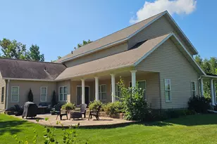 3318 Highland Dr NE, Bemidji, MN 56601 - Photo 5