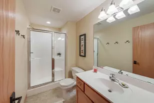 782 New Century Blvd S, Maplewood, MN 55119 - Photo 23