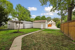 3243 Washburn Ave N, Minneapolis, MN 55412 - Photo 29