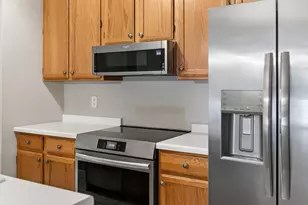 14218 Plymouth Ave, Burnsville, MN 55337 - Photo 11