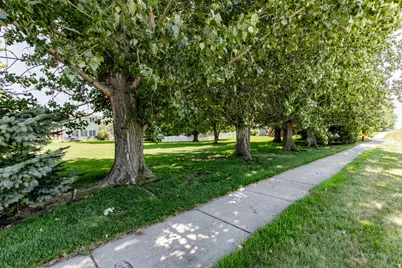 1206 47th Avenue N, Fargo, ND 58102 - Photo 63