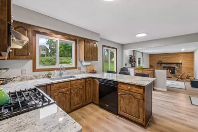 1667 Sherwood Way, Eagan, MN 55122 - Photo 11