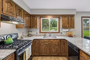1667 Sherwood Way, Eagan, MN 55122 - Photo 13