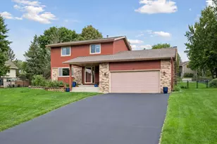 1667 Sherwood Way, Eagan, MN 55122 - Photo 3