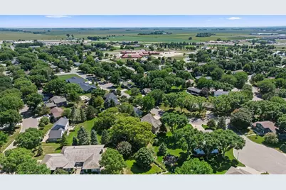 1203 Parkside Drive, Marshall, MN 56258 - Photo 13
