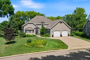 1203 Parkside Dr, Marshall, MN 56258 - Photo 1