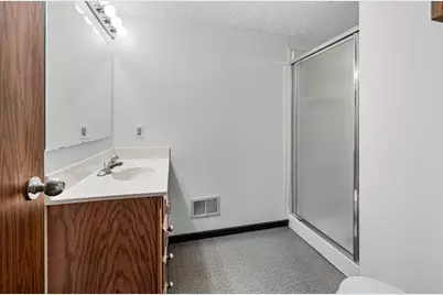 8209 Knox Avenue S, Bloomington, MN 55431 - Photo 29