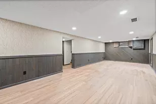 8209 Knox Ave S, Bloomington, MN 55431 - Photo 27