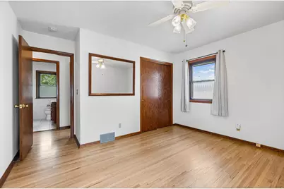 8209 Knox Avenue S, Bloomington, MN 55431 - Photo 11