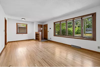 8209 Knox Avenue S, Bloomington, MN 55431 - Photo 5