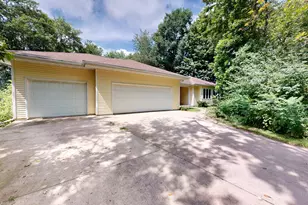 615 Trollwood Dr, Albert Lea, MN 56007 - Photo 1