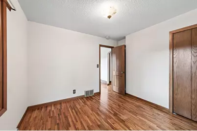 7936 Greenfield Avenue, Mounds View, MN 55112 - Photo 13