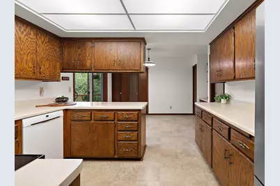 2101 Sheridan Hills Road, Minnetonka, MN 55391 - Photo 13