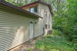 2101 Sheridan Hills Rd, Minnetonka, MN 55391 - Photo 41