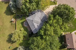 2260 Walnut Creek Dr W, Stillwater, MN 55082 - Photo 7