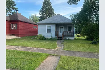117 E Hibbing Avenue, Keewatin, MN 55753 - Photo 1