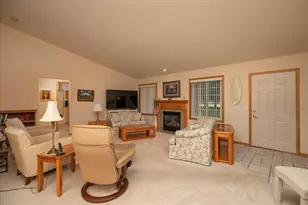 1895 Waterford Pl SW, Rochester, MN 55902 - Photo 5