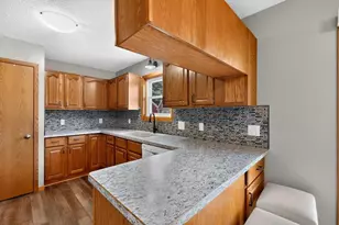 1028 W Elm St, Lake City, MN 55041 - Photo 9