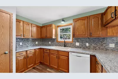 1028 W Elm Street, Lake City, MN 55041 - Photo 11