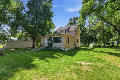 401 Dresden Avenue S, Herman, MN 56248 - Photo 3