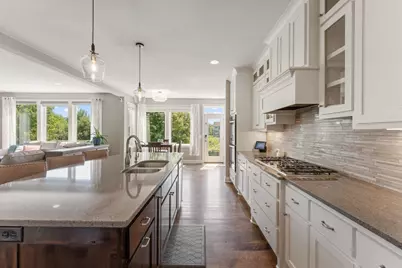 10 Crescent Lane, North Oaks, MN 55127 - Photo 9