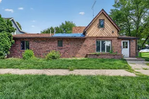 202 N Lincoln St, Lake Crystal, MN 56055 - Photo 3