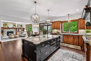 10053 Trails End Rd, Chanhassen, MN 55317 - Photo 9