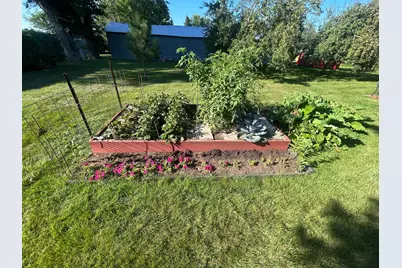2425 East Avenue, Worthington, MN 56187 - Photo 11