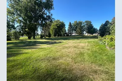 2425 East Avenue, Worthington, MN 56187 - Photo 9
