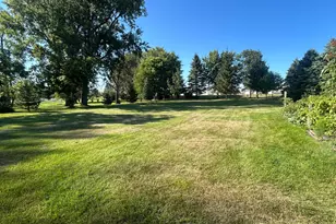 2425 East Ave, Worthington, MN 56187 - Photo 9
