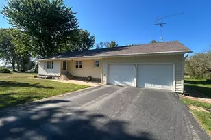 2425 East Ave, Worthington, MN 56187 - Photo 1