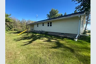2425 East Avenue, Worthington, MN 56187 - Photo 3