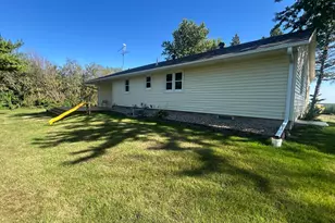 2425 East Ave, Worthington, MN 56187 - Photo 3