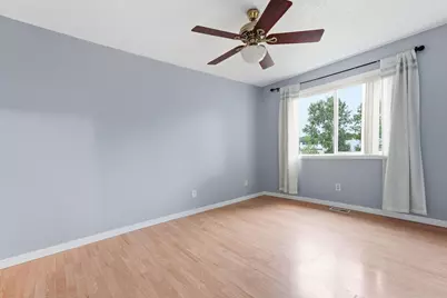207 Shawnee Trail, Shakopee, MN 55379 - Photo 11