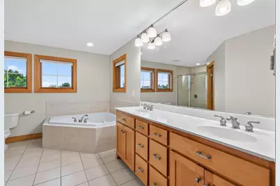 877 New Century Boulevard S, Maplewood, MN 55119 - Photo 21