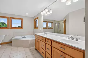 877 New Century Blvd S, Maplewood, MN 55119 - Photo 21
