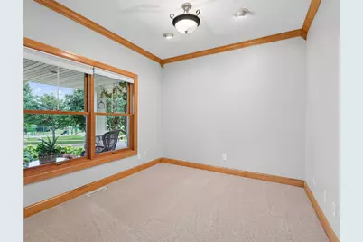 877 New Century Boulevard S, Maplewood, MN 55119 - Photo 15