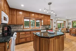 12915 Lone Oak Dr, Minnetonka, MN 55305 - Photo 3