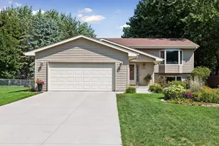 10615 Opal St NE, Blaine, MN 55014 - Photo 3